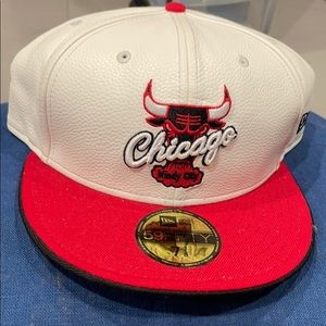 Chicago Bulls Leather Fitted Cap 7 7/8